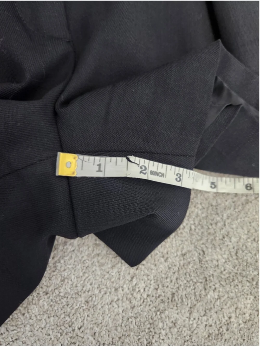 Aritzia Babaton Black Shorts Wool Pleated High Waisted Sz 8 Dark Academia Preppy